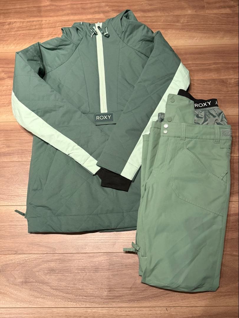 ROXY ウィンタースポーツ ジャケットとパンツセット