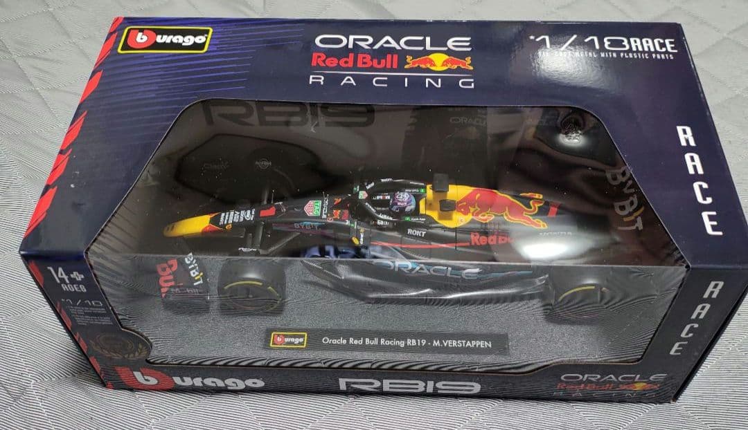 ブラーゴ F1 レッドブル RB19 1/18 フェルスタッペンモデル