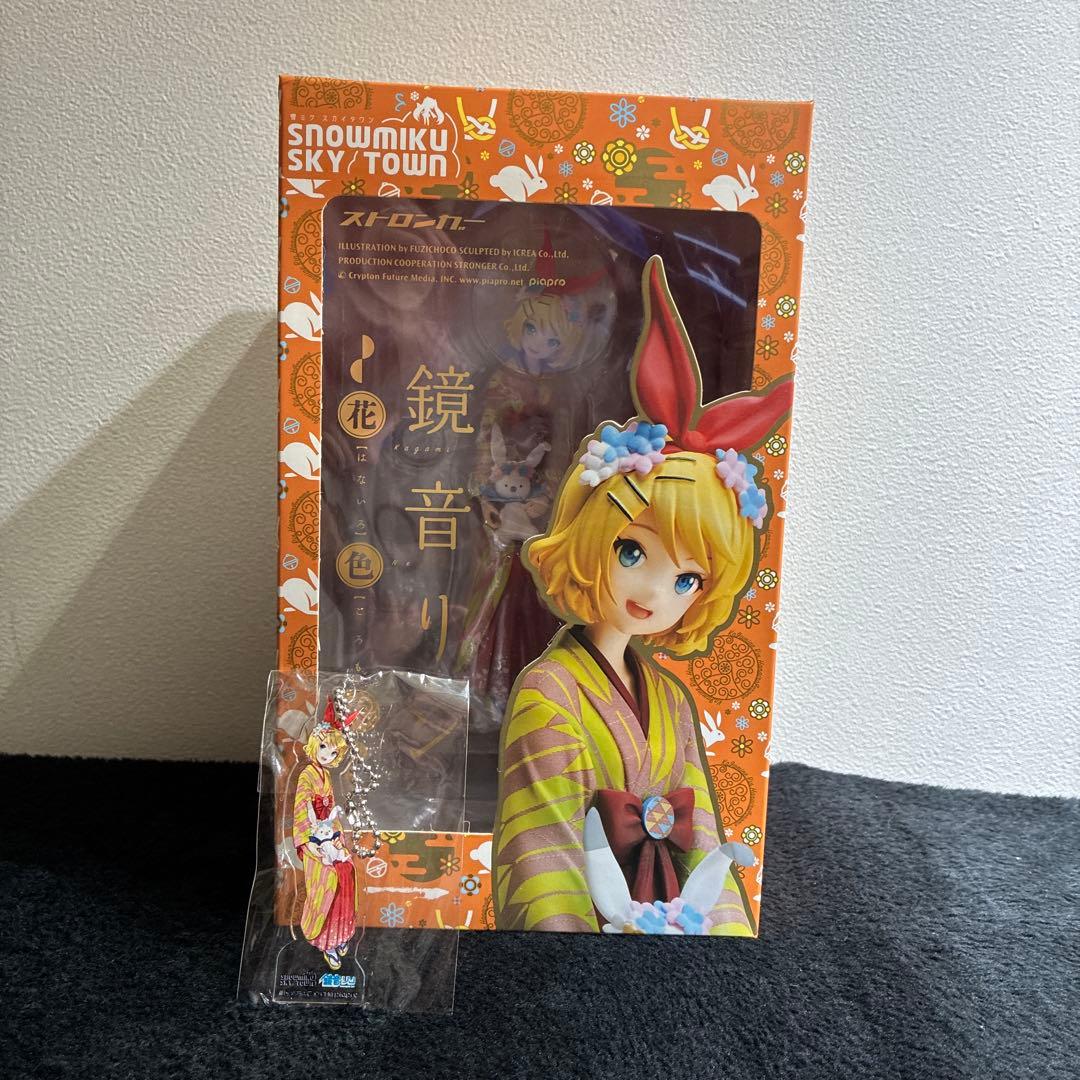 【新品】鏡音リン 花色衣1/8 フィギュア　ストロンガー　スカイタウン特典付き
