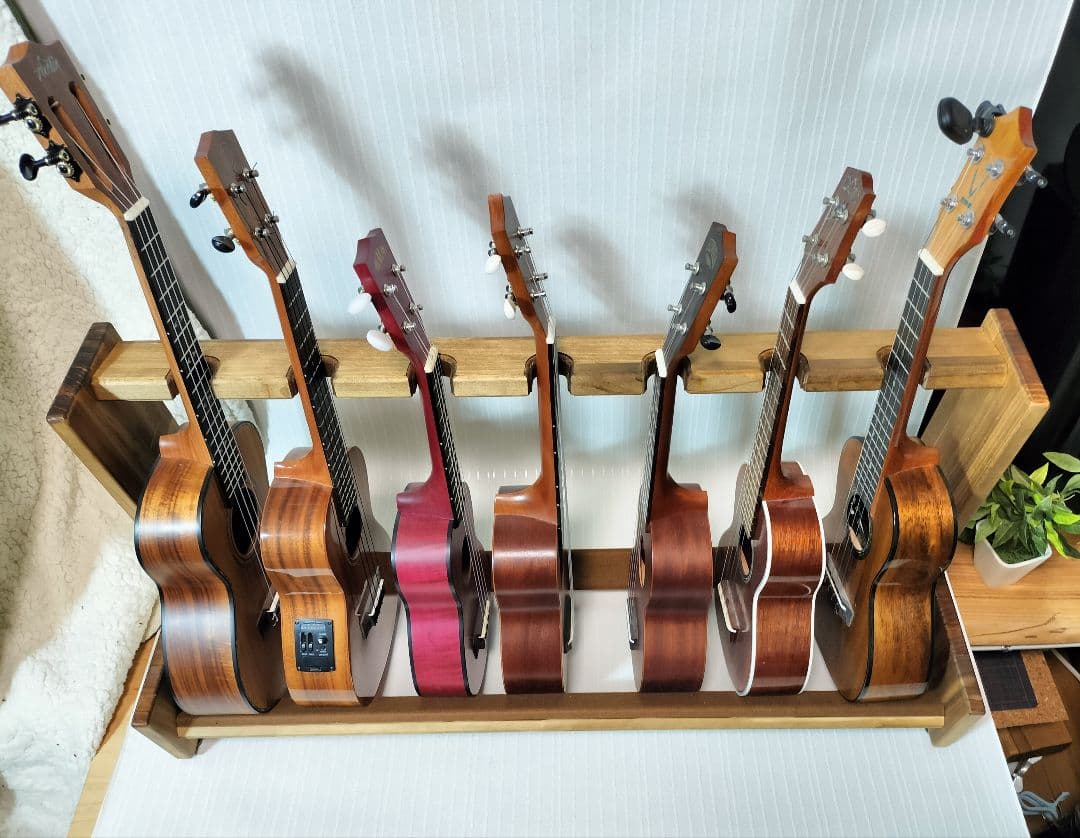 ウクレレスタンド 　7本掛け　ソプラノ〜テナーサイズ対応　ハンドメイド