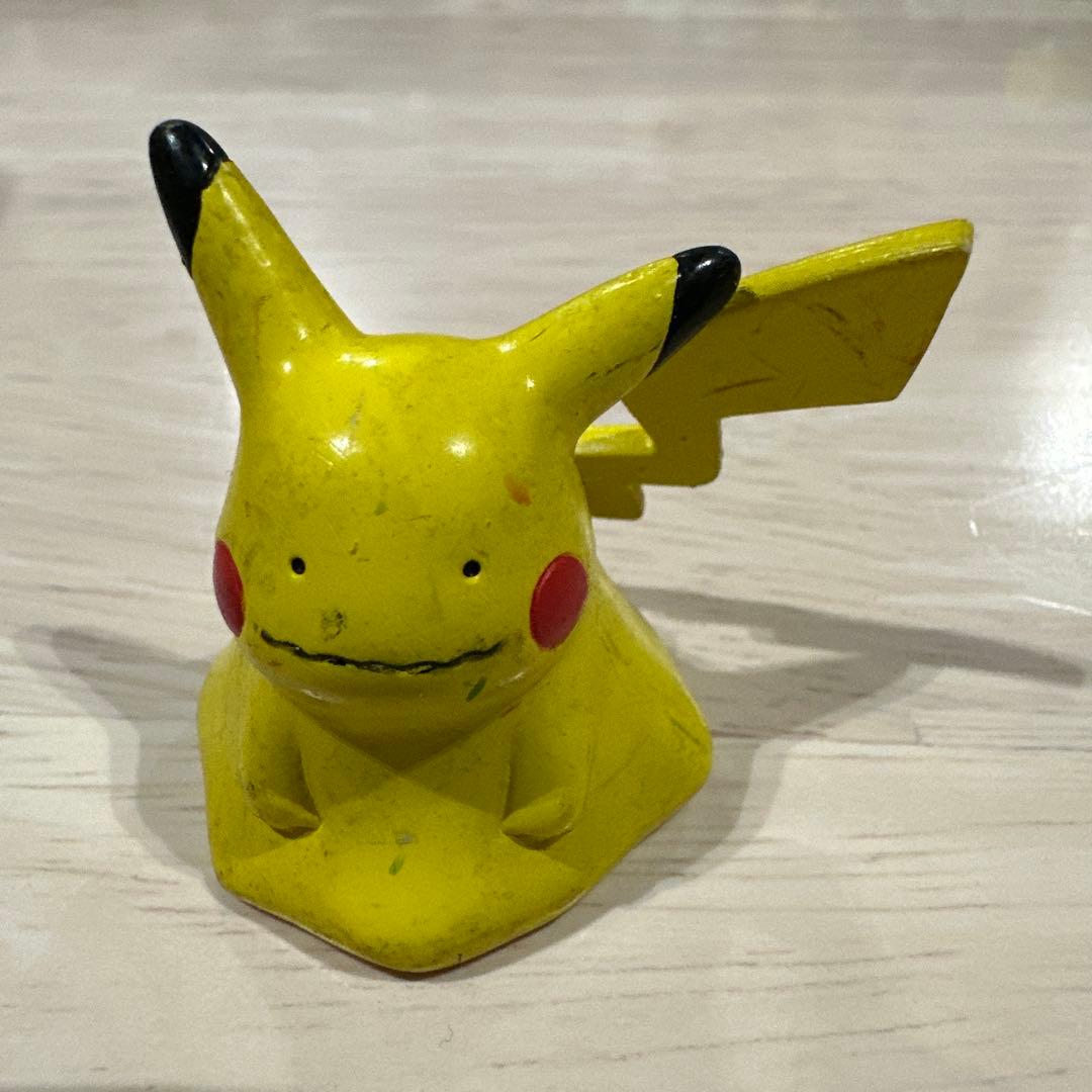 モンコレ初期　ピカチュウにへんしんしたメタモン