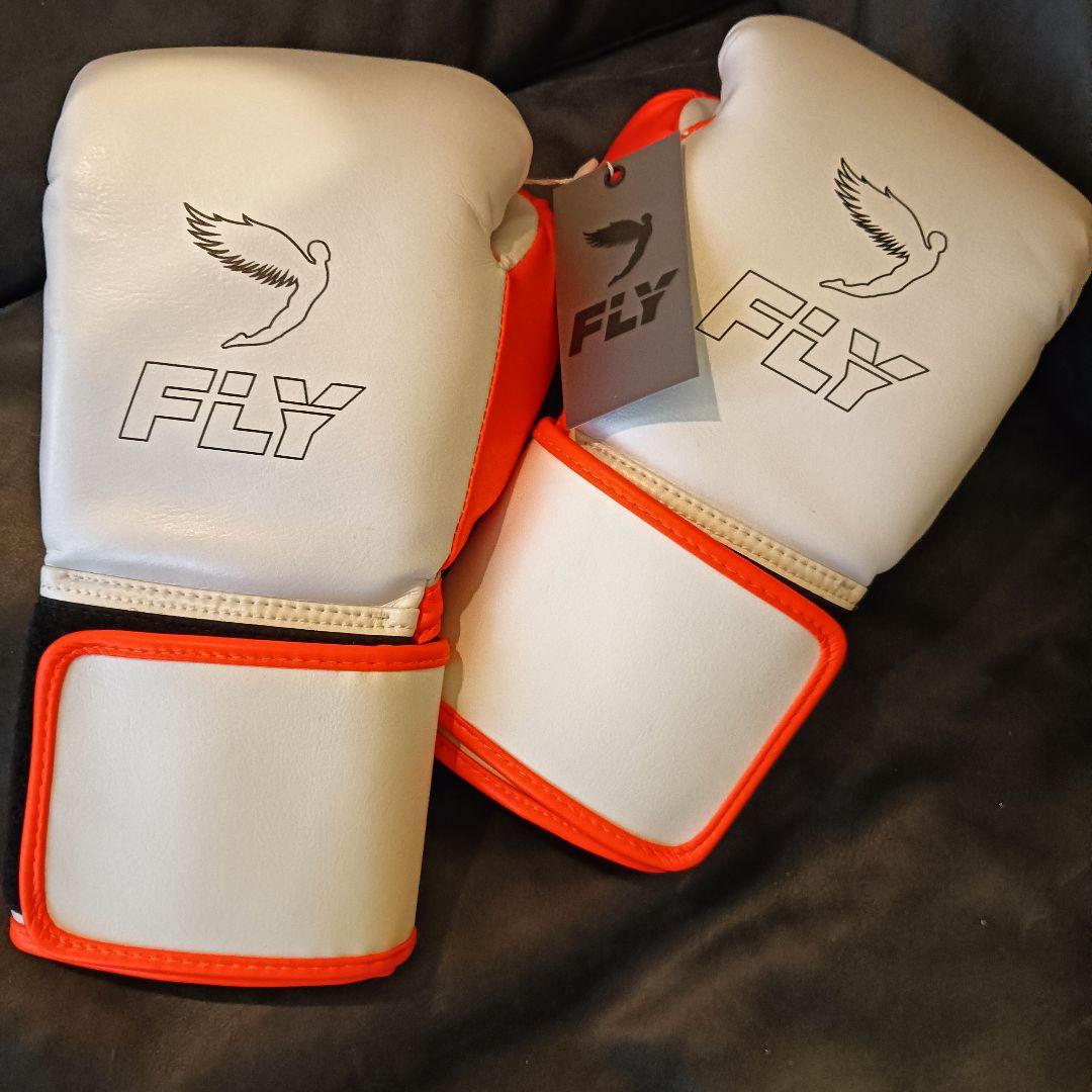 新品未使用 FLY ボクシンググローブ ホワイト/オレンジ