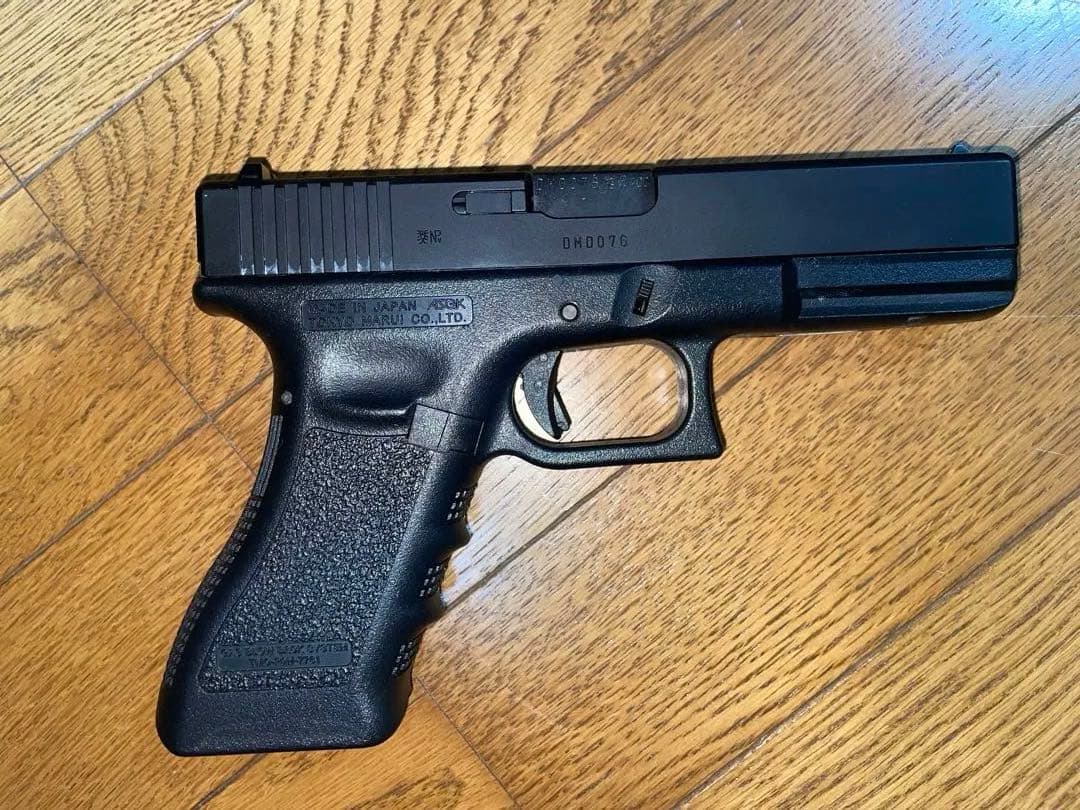 東京マルイ　Glock17 gen.3 ガスハンドガン ブラック マガジン6本