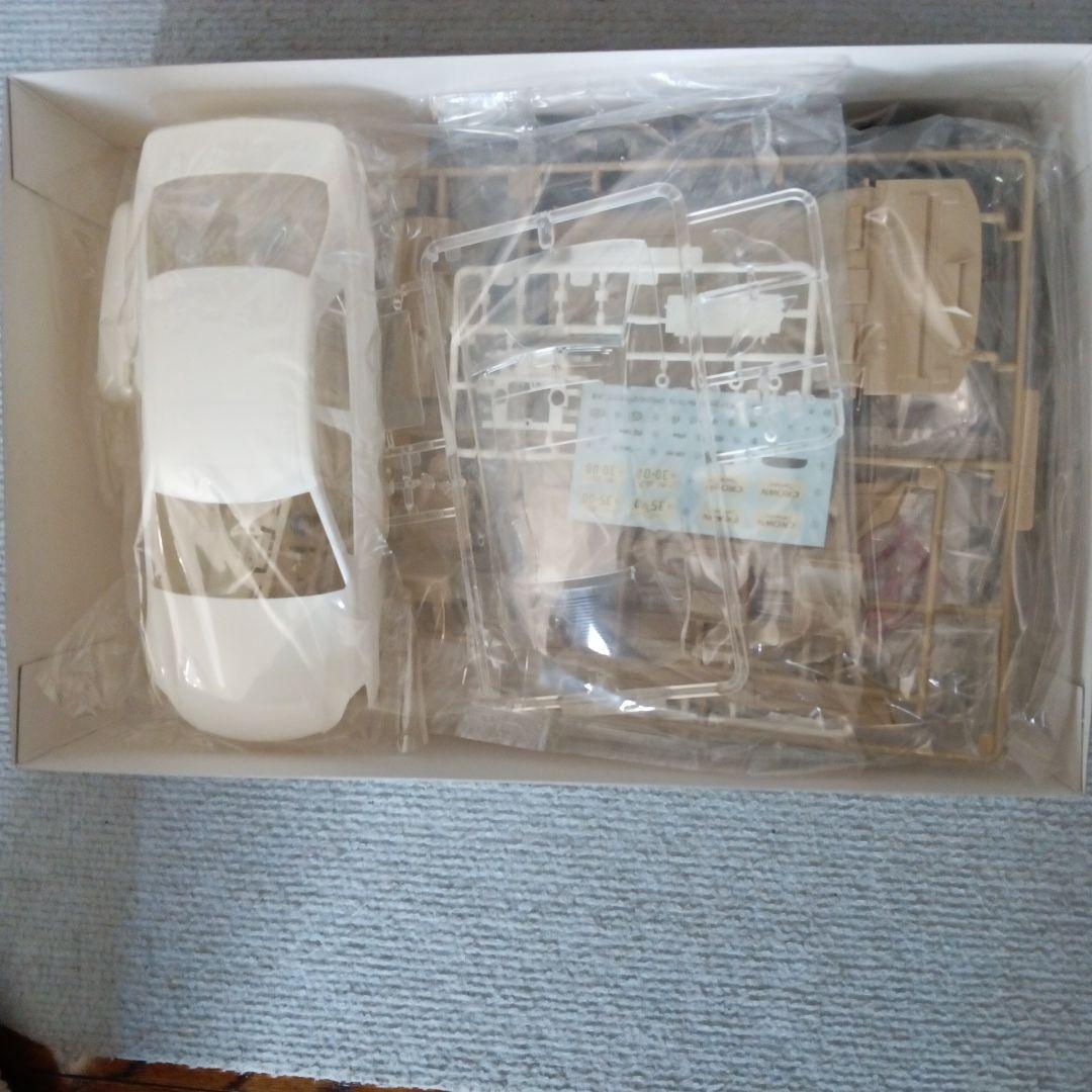CROWN GRS202  Saloon プラモデル