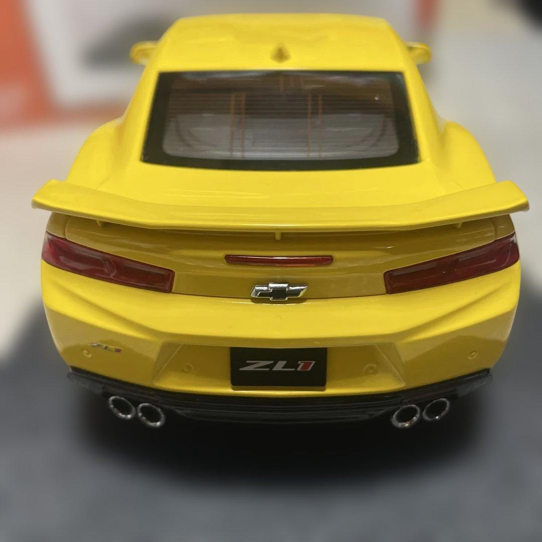 1/18 オートアート　カマロ　ZL1 イエロー　2017