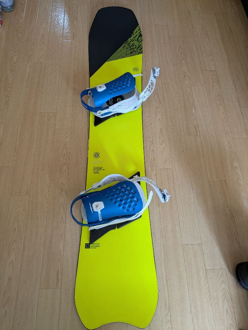 Nidecker　157cm Flowバイン　カービング