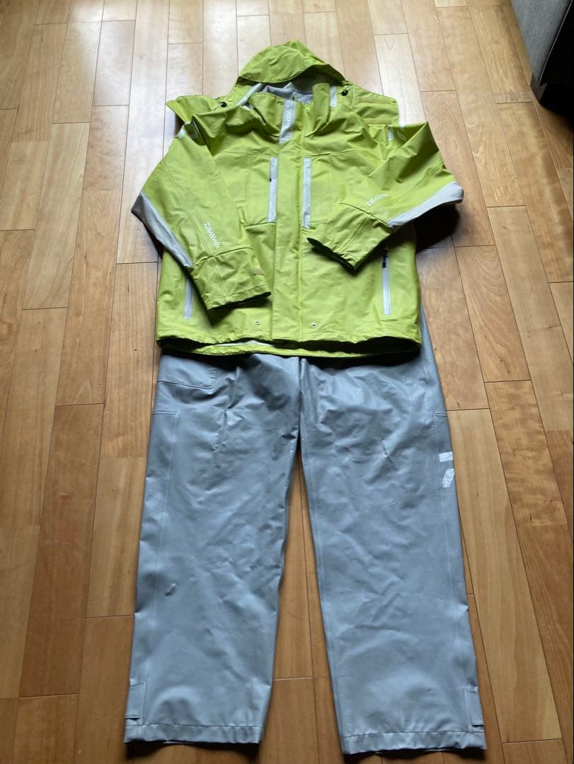 ダイワPUオーシャンサロペットレインスーツ