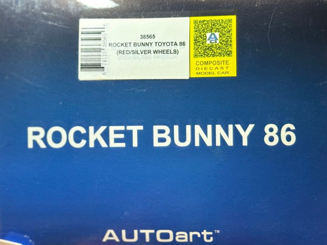 AUTOart ROCKET BUNNY 86 (レッド/シルバーホイール)