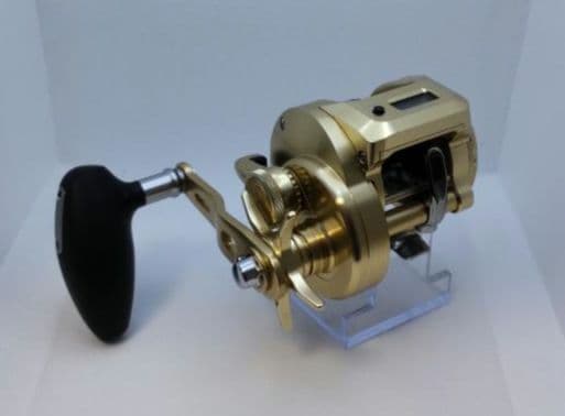 美品　シマノ　オシアコンクエストCT300HG（右巻き）