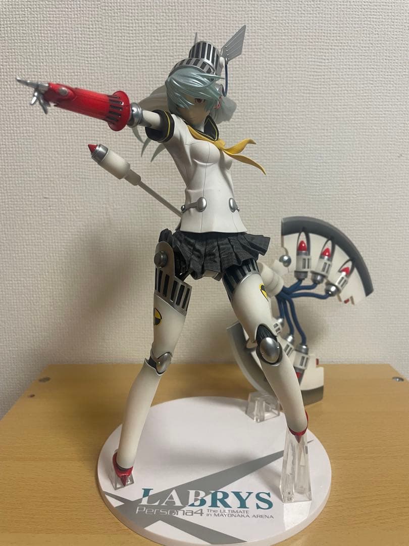 ペルソナ4 ラビリス 1/8フィギュア