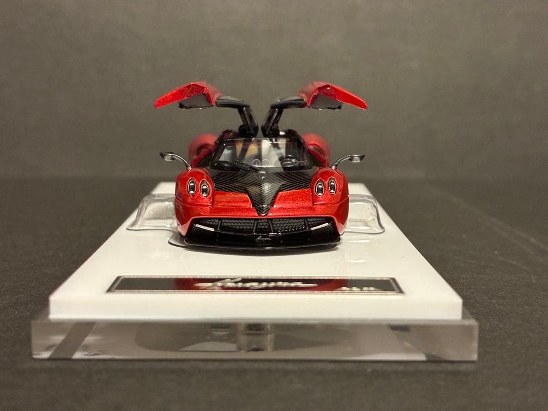 HKM Premium 1/64 パガーニ ウアイラ　999台限定