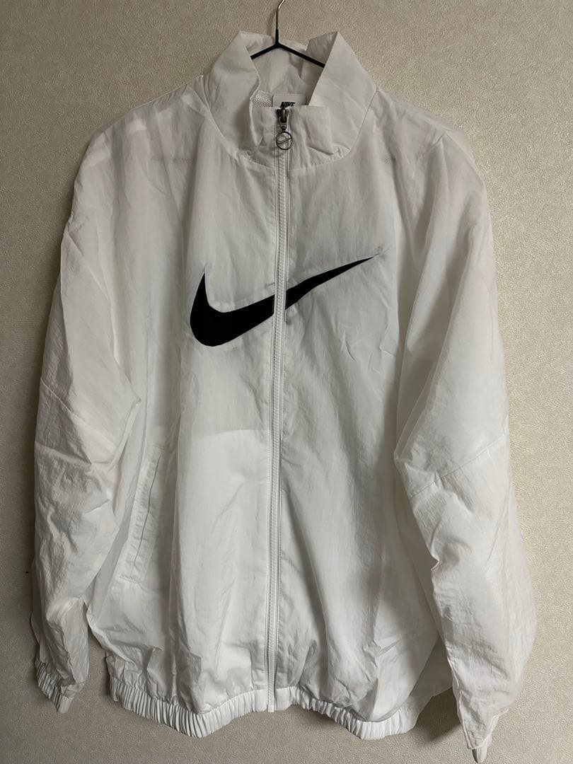 Nike ホワイト ウィンドブレーカー