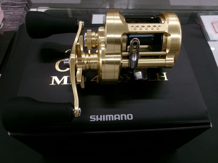 シマノ　カルカッタコンクエストMD400XG LH R [右巻き]
