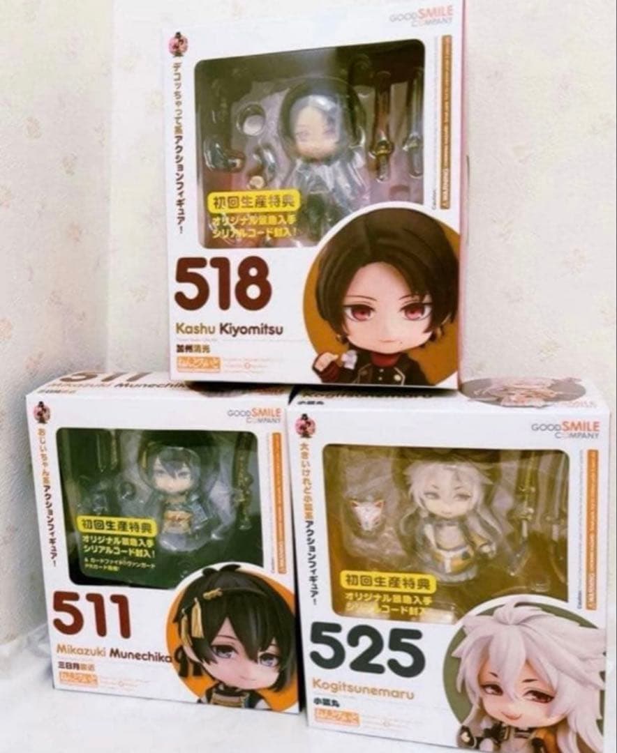 刀剣乱舞　ねんどろいど 三日月宗近　小狐丸　加州清光　初回限定版
