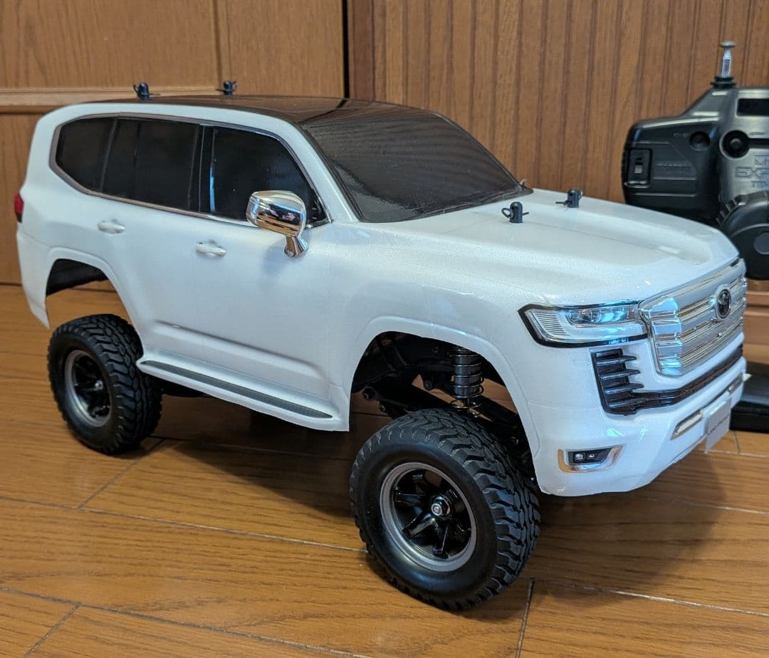 タミヤCC-02 ランドクルーザー300　メカ付　フルベア　オプション付