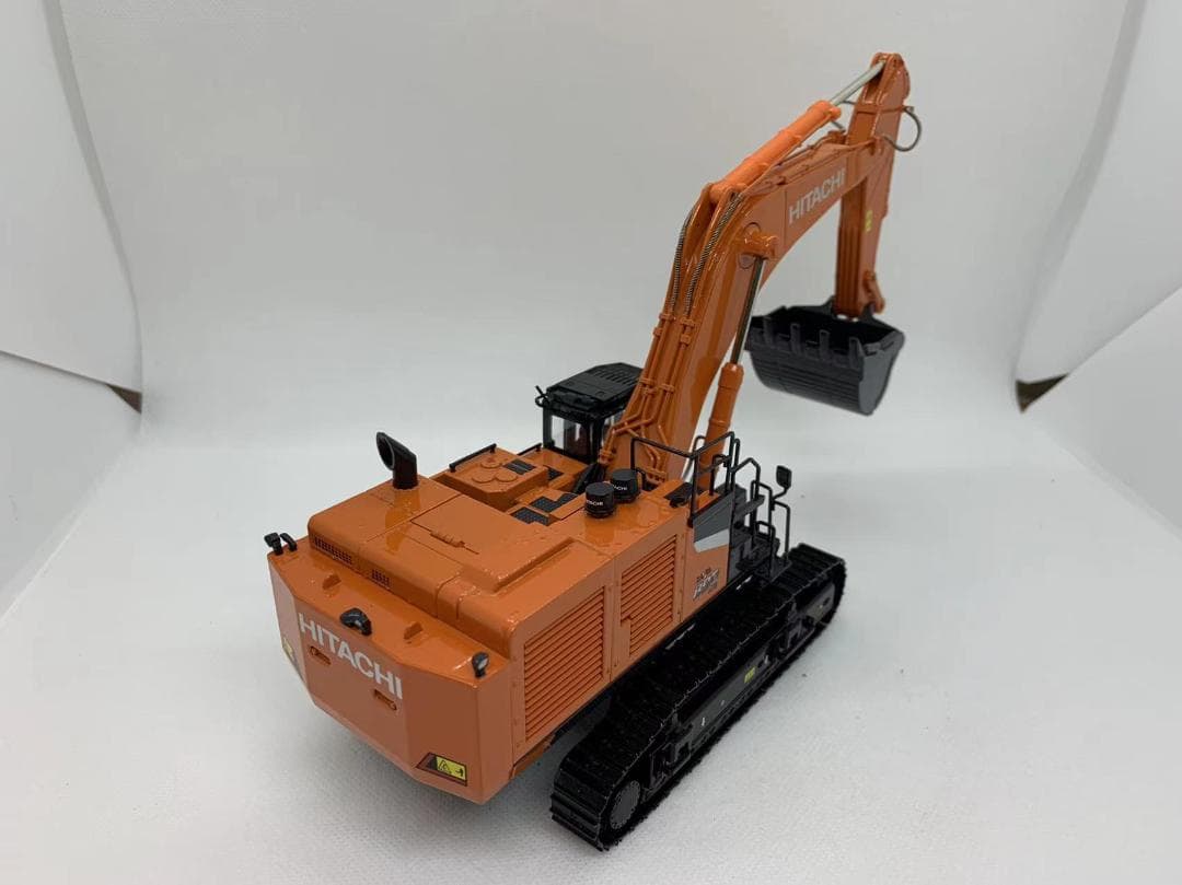 105-022 日立建機 1/50 HITACHI ZX890LCH-7