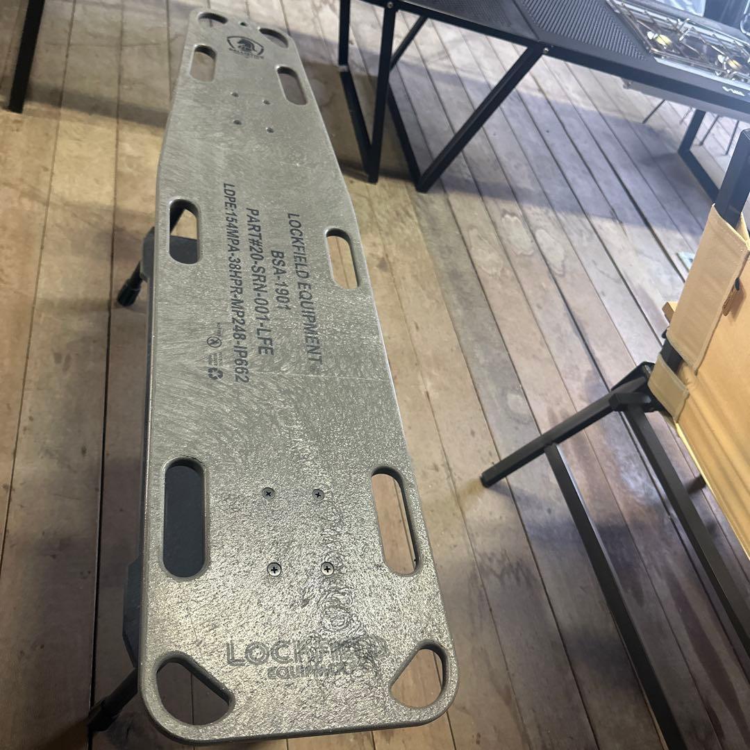 LOCKFIELD EQUIPMENT サイドテーブル