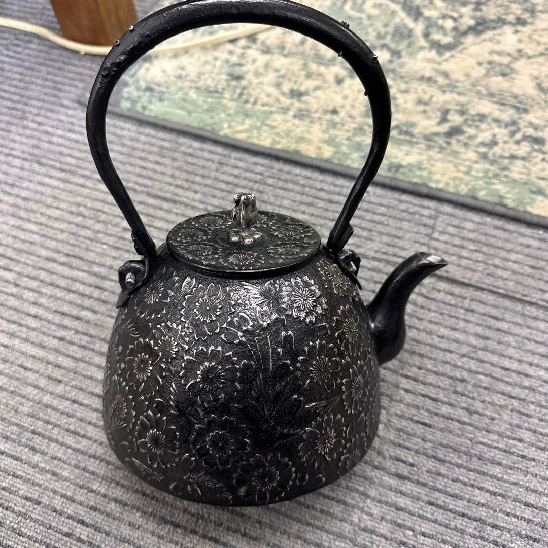 鉄瓶，南部鉄器，