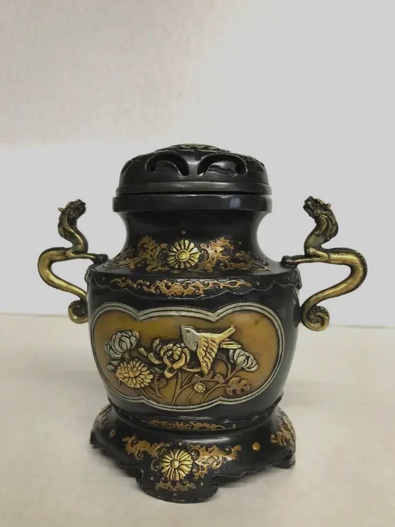 銅器・香炉:菊蓋龍耳花鳥文