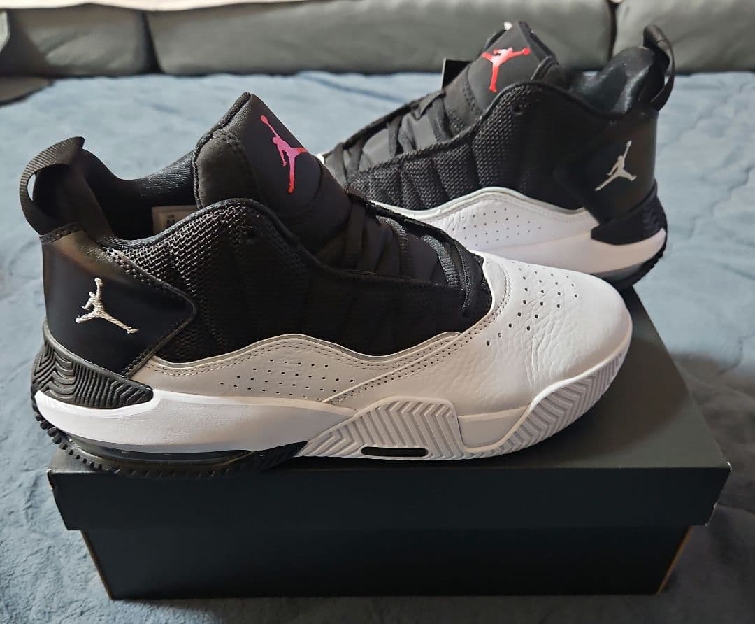 JORDAN　STAY LOYAL