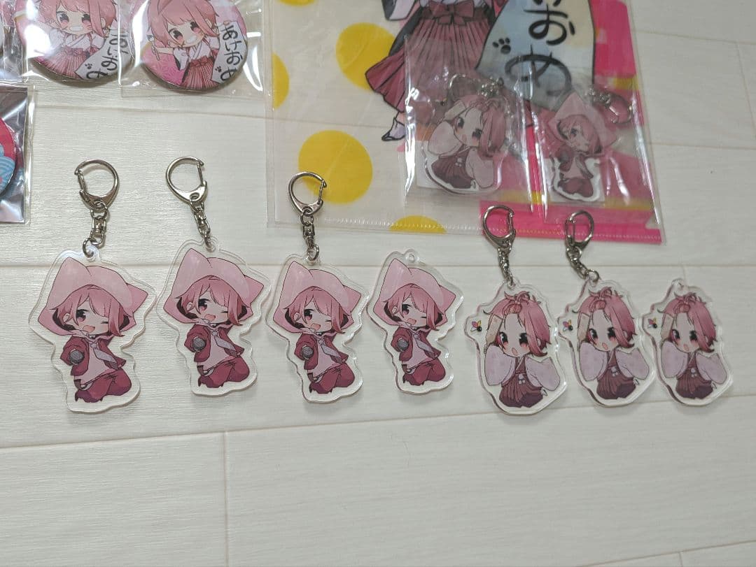 すとぷり　さとみ　さとはぴ　缶バッチ　アクキー　マフラータオル　クリアファイル
