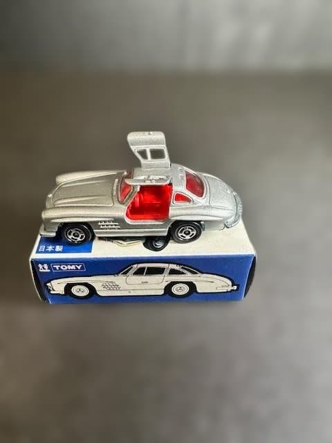 【絶版希少・トミカ 青箱】F19　メルセデス・ベンツ 300SL 日本製