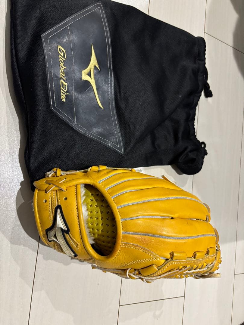 ミズノGlobal Elite 軟式グローブ イエロー内野用