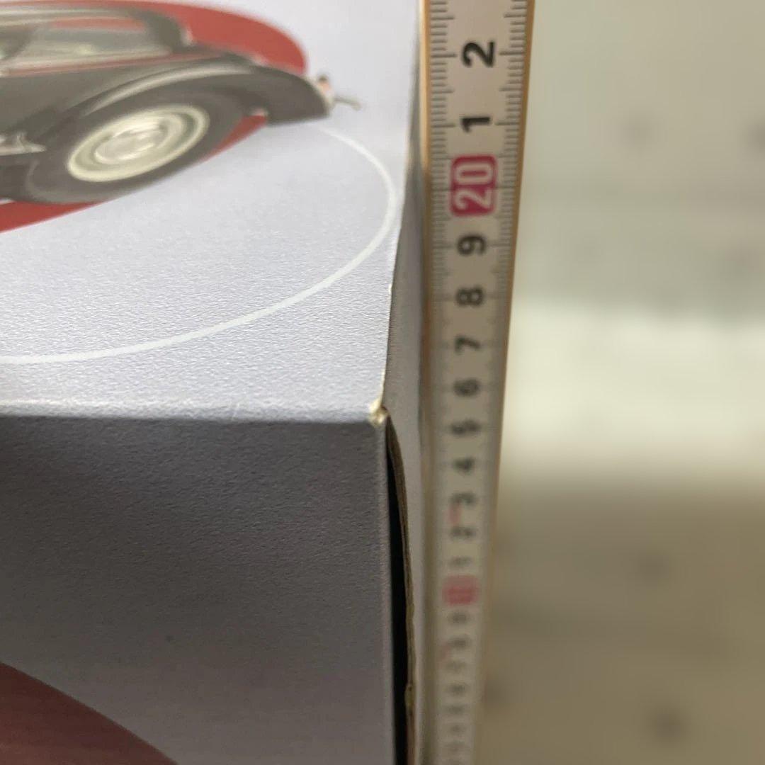 1956モーリスミニ1000サルーン 1/12大きいです。