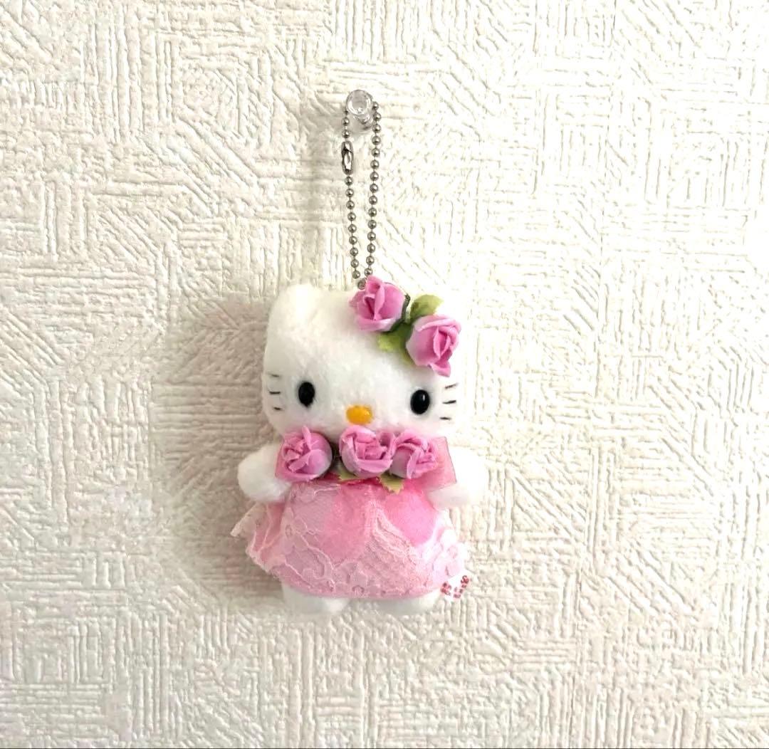 レア‼️ローズドレスハローキティ 花のドレス キーホルダーストラップ