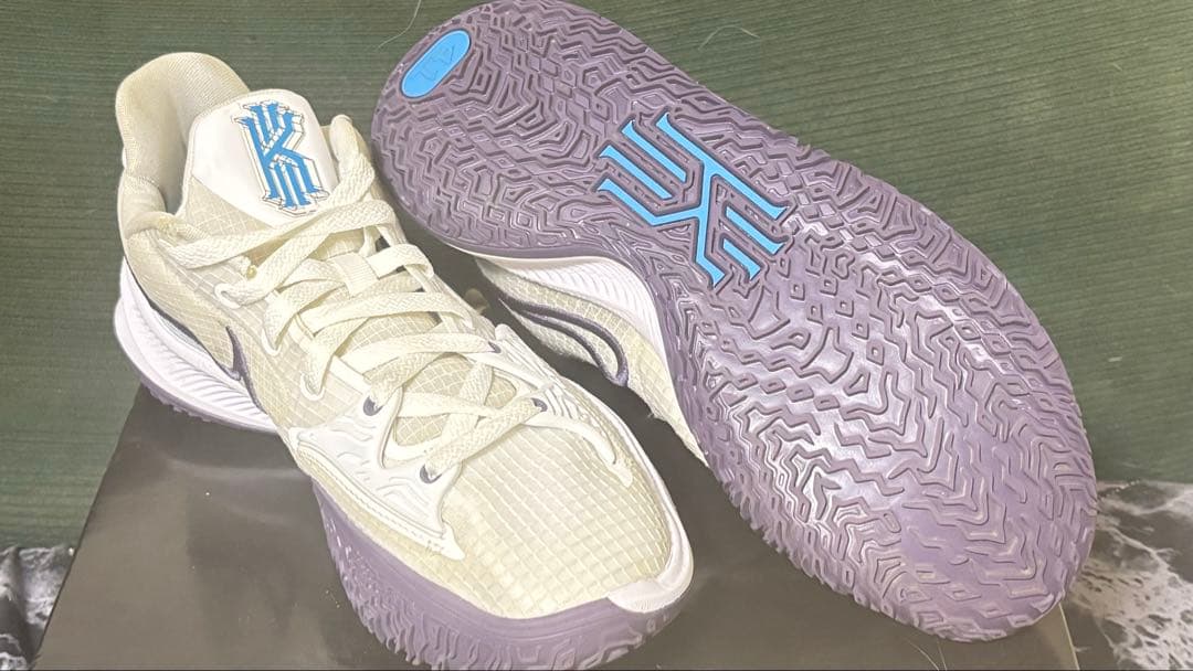 「ますおtv」様　Nike Kyrie Low4バスケットボールシューズ　US8