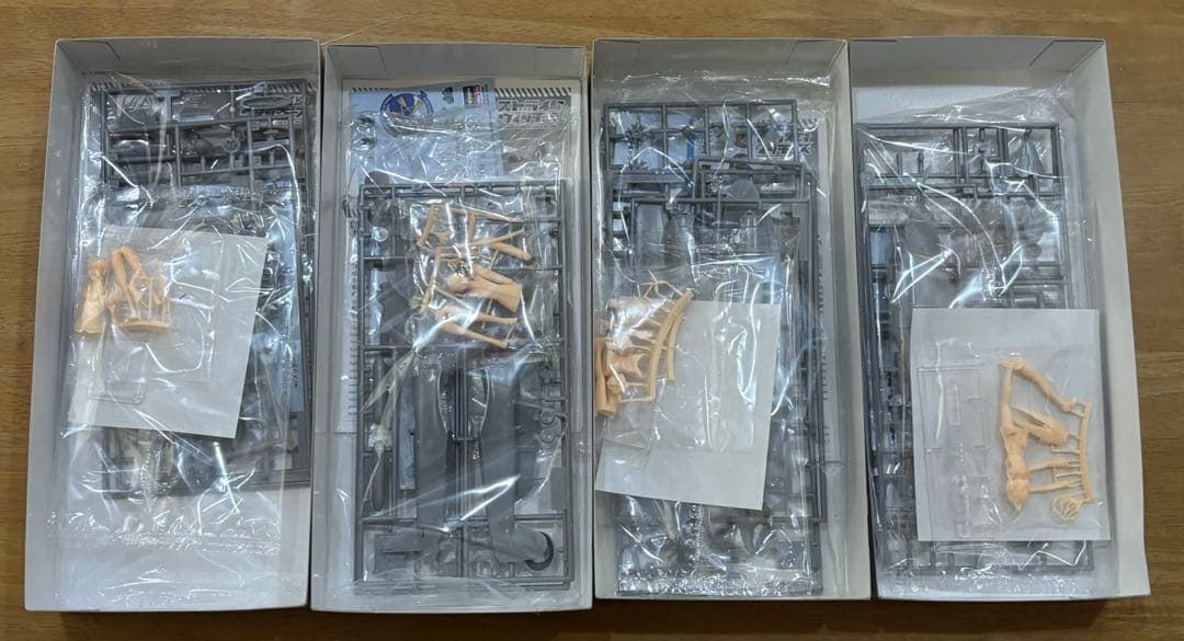 ハセガワ ストライクウィッチーズ フィギュア付き 4機セット