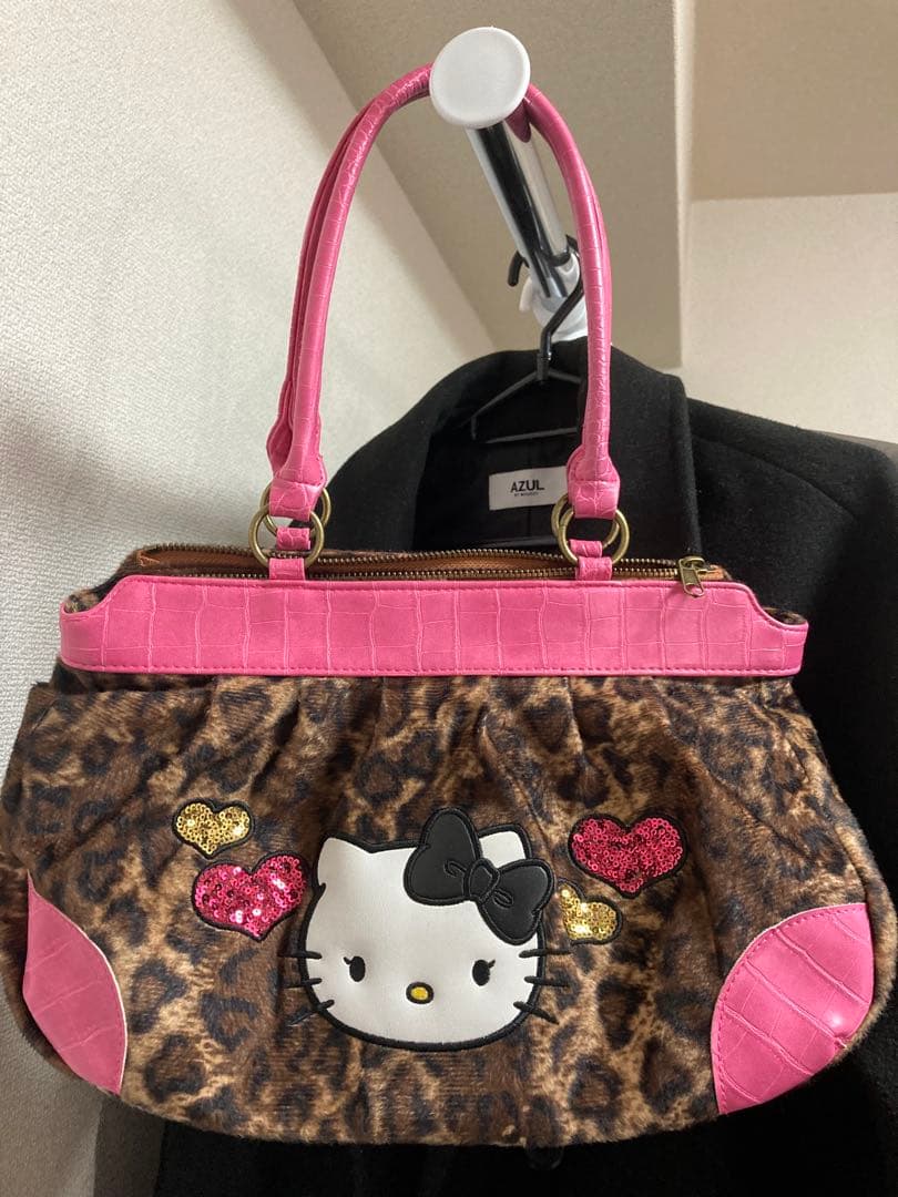【SPINNS限定品】ハローキティ　渋谷109コラボ　ヒョウ柄バッグ