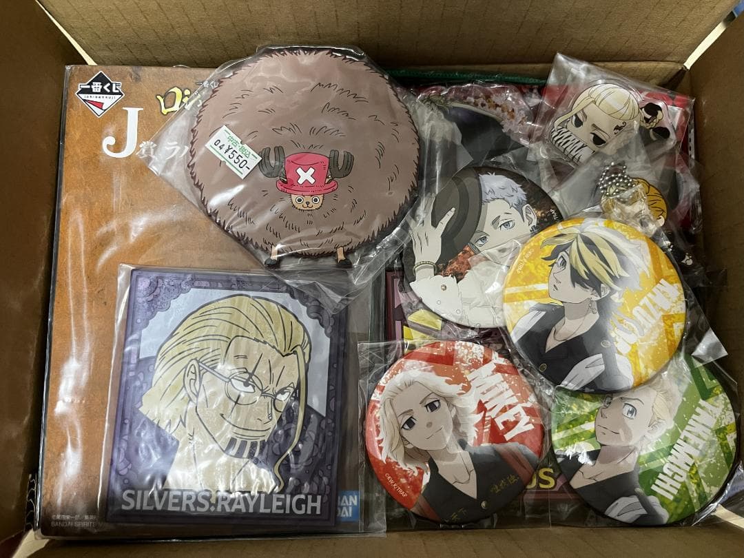 ワンピース⭐︎アニメグッズ大量50点⭐︎東京リベンジャーズアクスタ缶バッジフィギュア