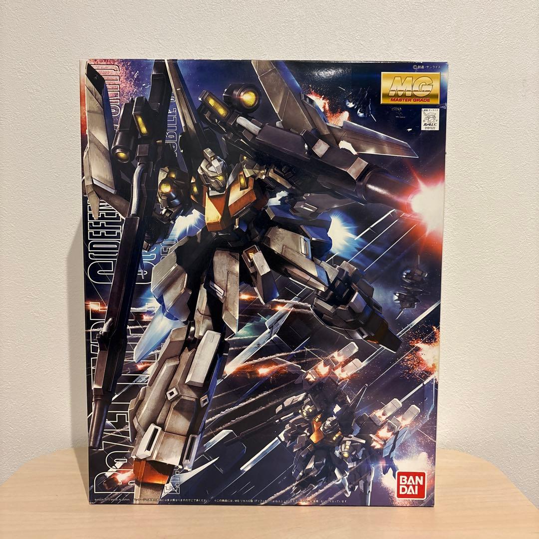 MG 1/100 リゼルC型（ディフェンサーa+bゼネラルレビル配備機）未組立