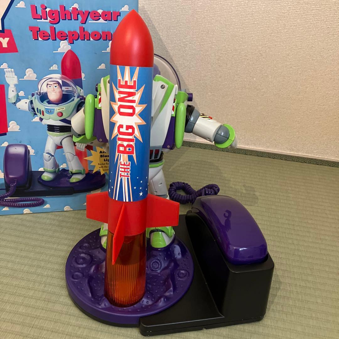 トイストーリー　バズ・ライトイヤー　電話