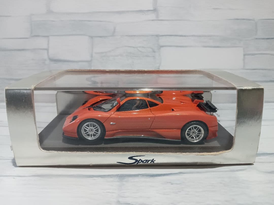 1/43 スパーク　パガーニ　ゾンダ　ミニカー　オレンジメタリック