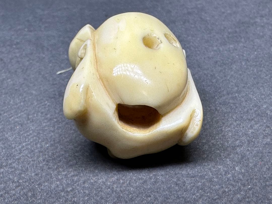 根付　鯨歯　古美術品　 置物　細密細工　骨董　アンティーク　彫刻 工芸品
