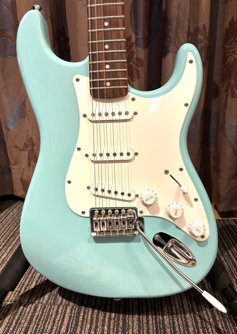 水色のSquier ストラト美品