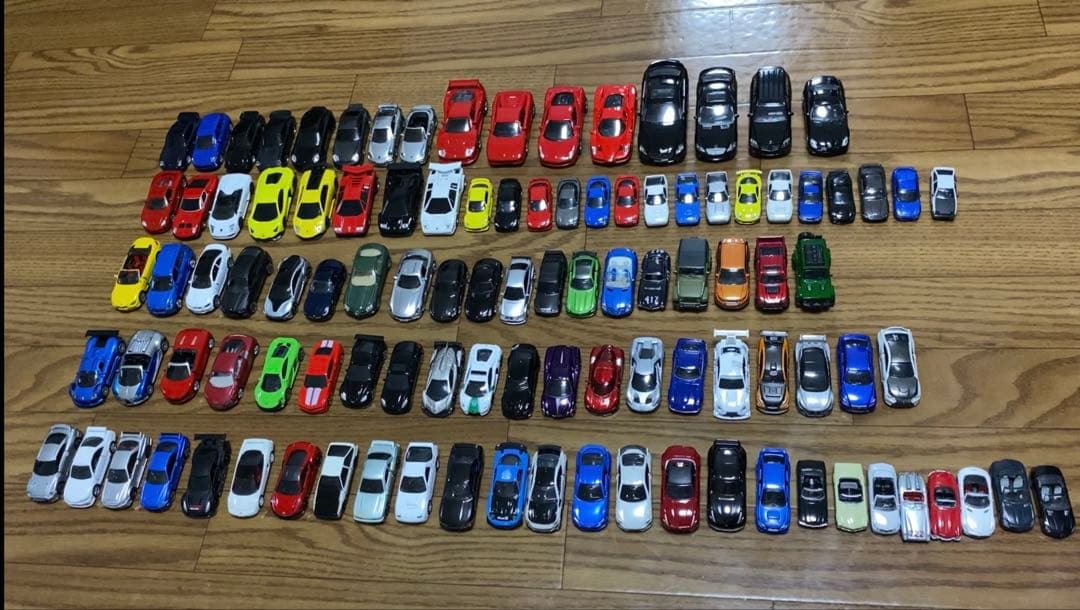 トミカ、ジク (SIKU) 等の ミニカーまとめ売り 105台！