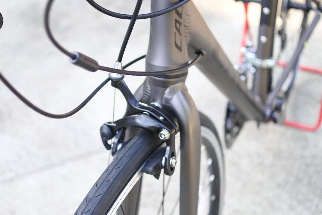 未使用新品シマノSTI搭載　カレロードバイク送料込み！