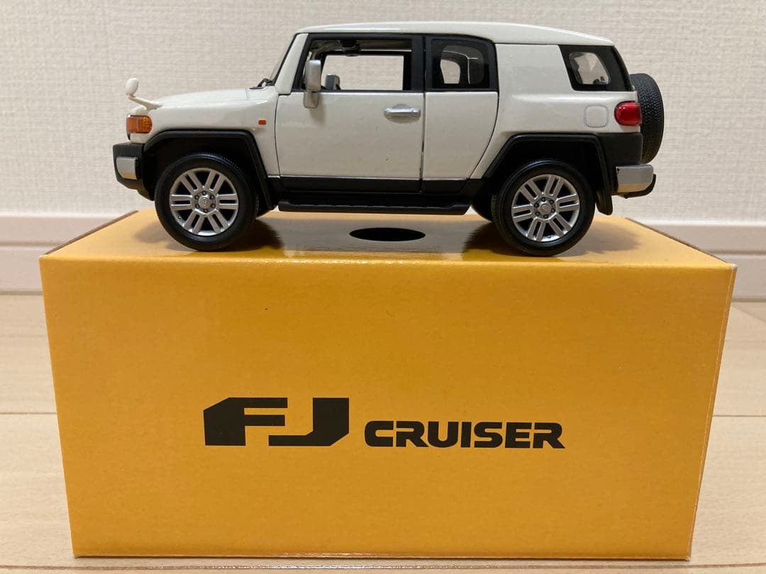 トヨタFJクルーザー　非売品　色見本