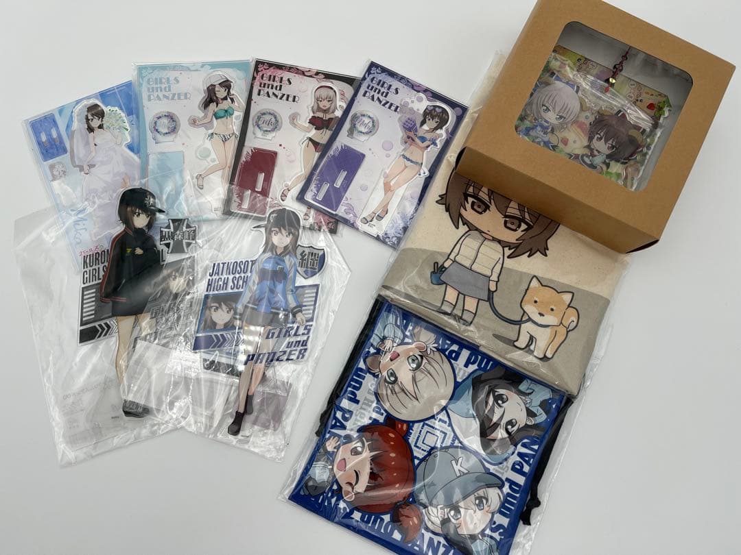ガールズ&パンツァー アクリルスタンド 6点＋巾着＋トートバッグ＋時計セット