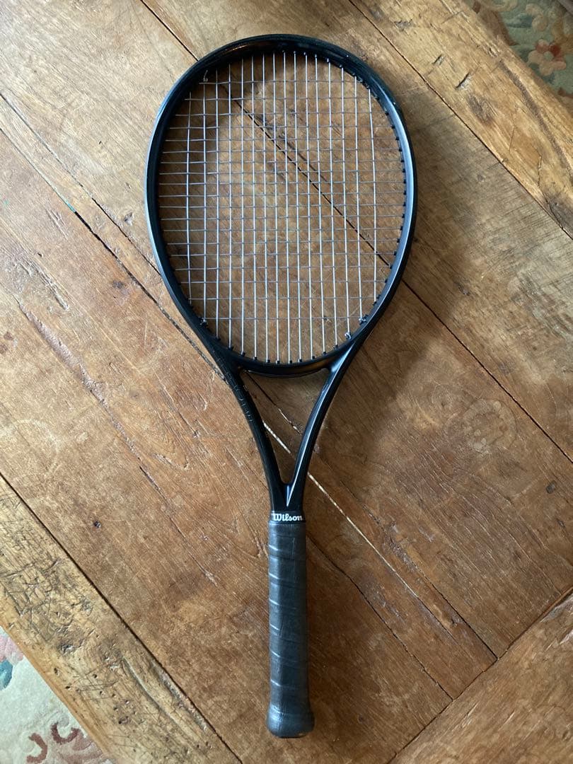Wilsonラケット限定ULTRA100L NOIR