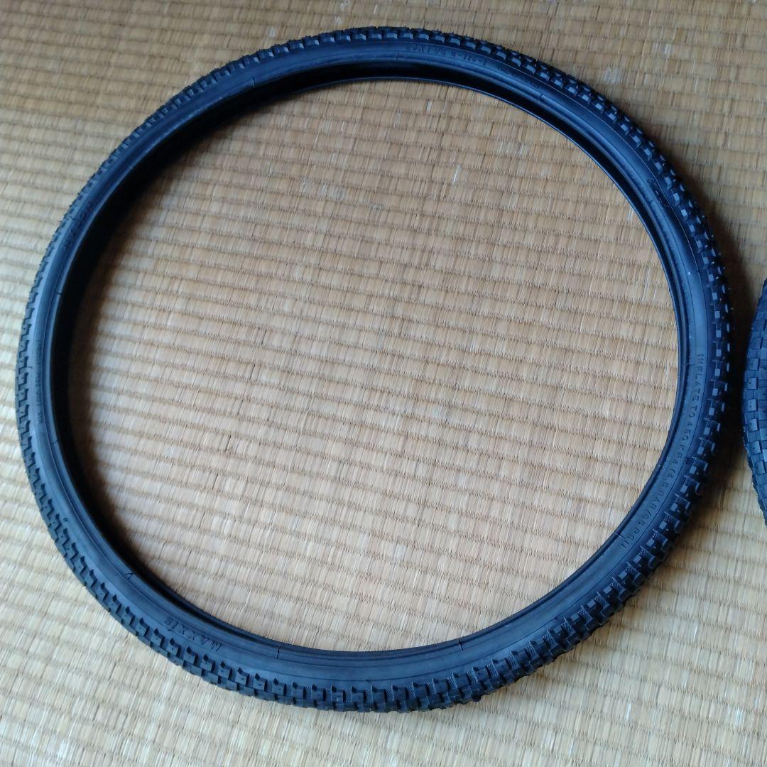 Maxxis HolyRoller タイヤ 20インチ幅:1 3/8インチ