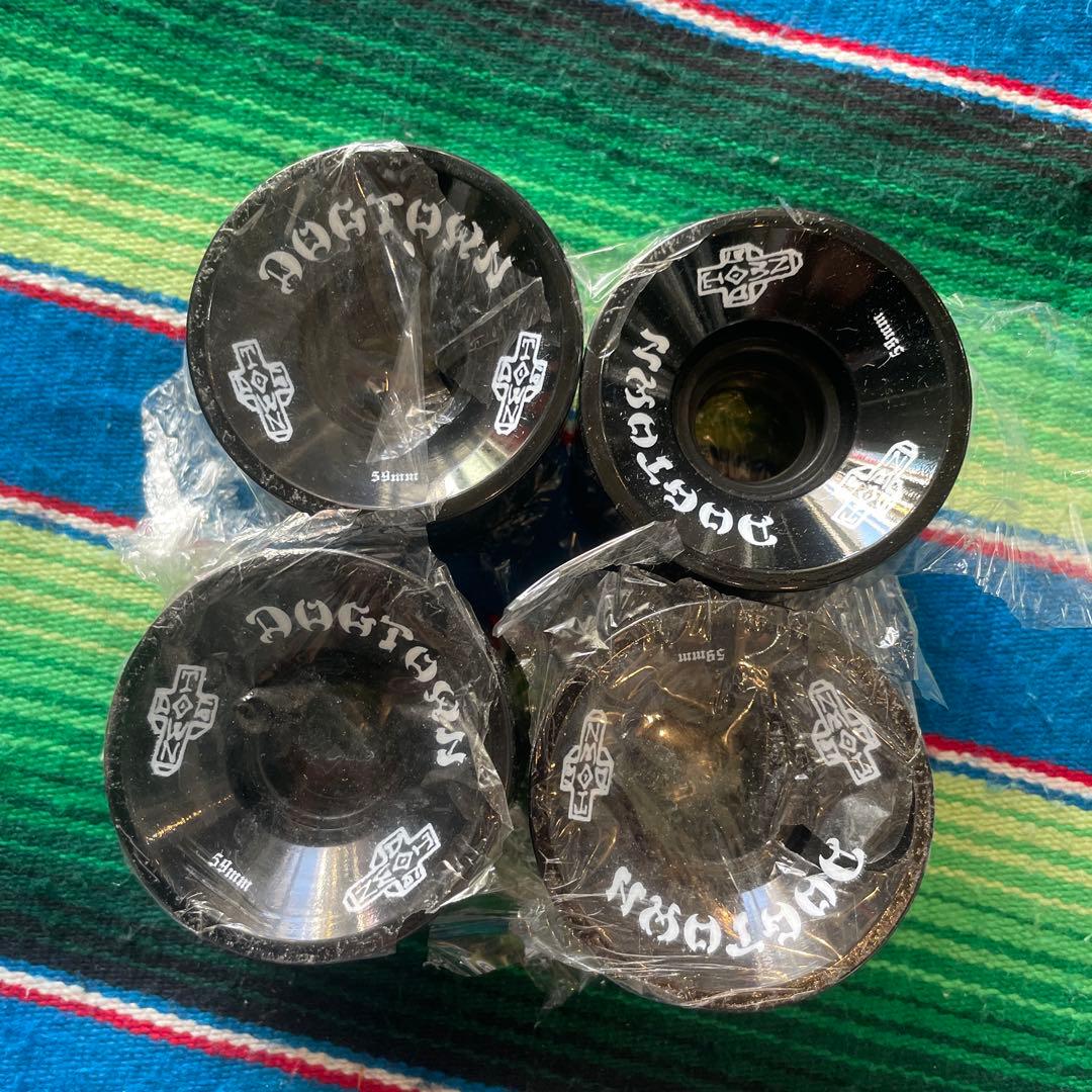 DOGTOWN スケートボードウィール 59mm 4個セット