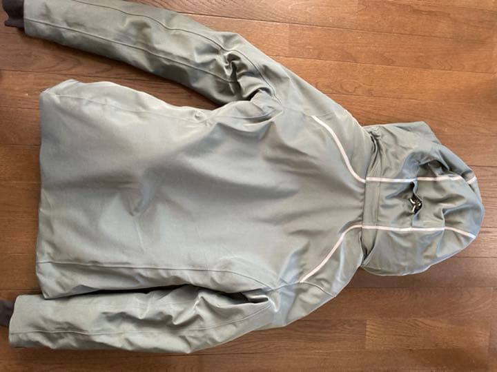【新品】helly hansen (ヘンリーハンセン) ウェア