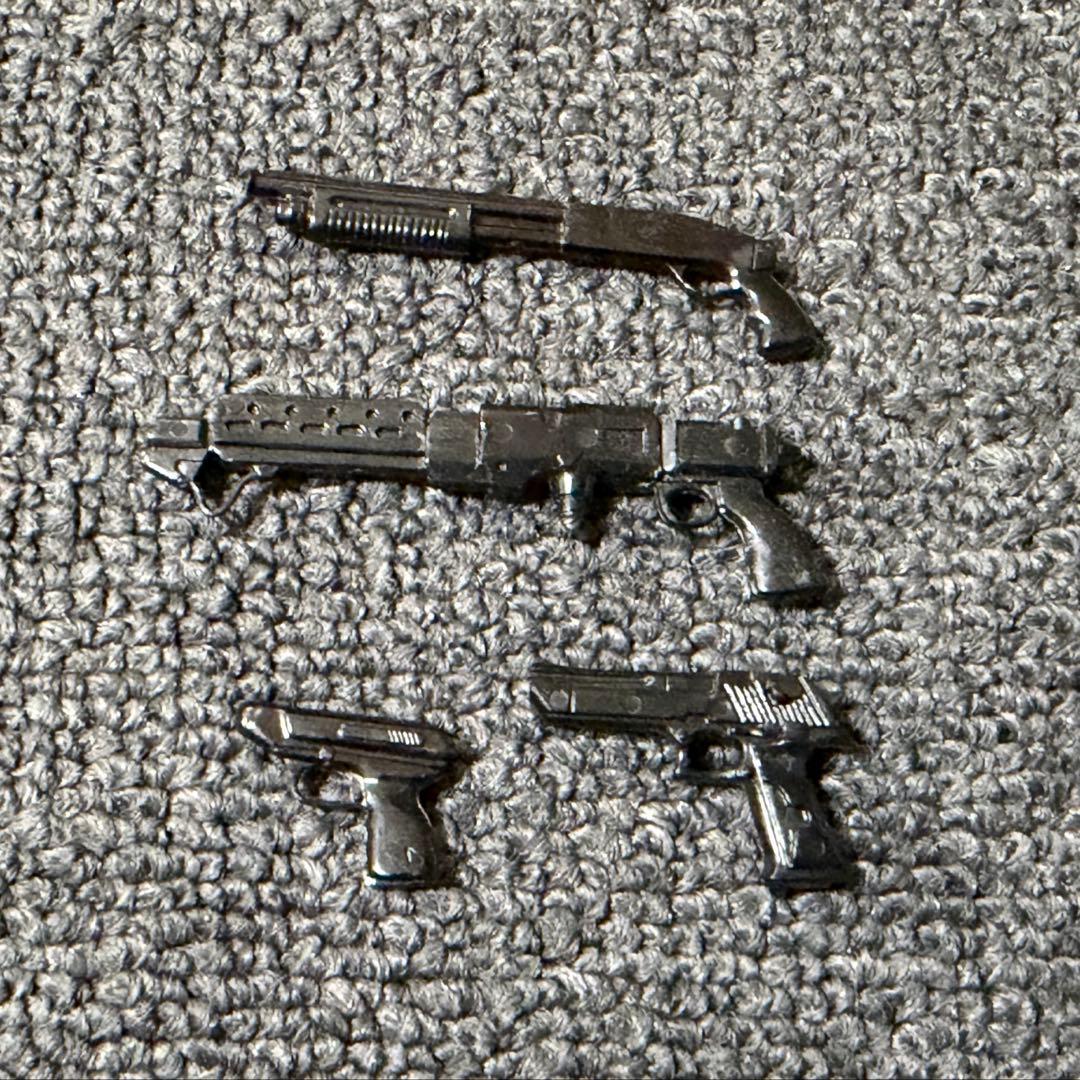 バイオハザード アクションフィギュア レオン 1/12スケール