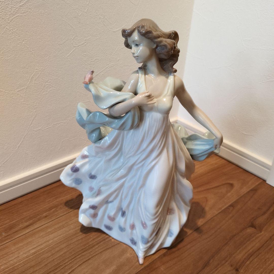 ★本当にラスト値下げ★リヤドロ　LLADRO　夏のセレナーデ　置物　ドレス