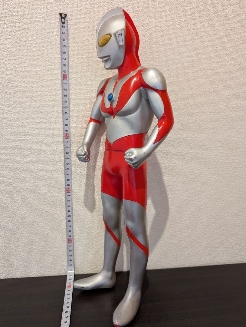 平成生まれの高さ46cmの初代ウルトラマン フィギュア