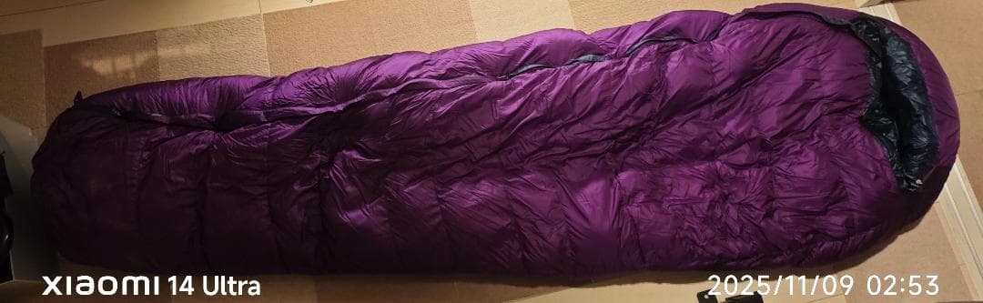 【美品】ISUKA エア プラス 810 シュラフ 寝袋 キャンプ 登山 厳冬期
